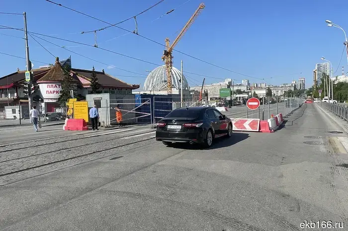 Traffic on Kuybyshev is closed.